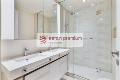 Apartment de 3 dormitorios en EMAAR Beachfront, UAE No. 137629 10