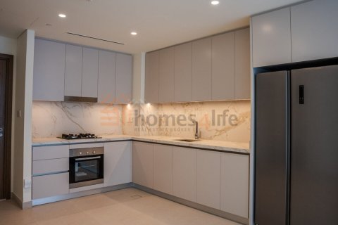 Apartment de 2 dormitorios en EMAAR Beachfront, UAE No. 163022 10