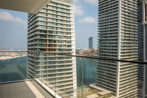 Apartment de 2 dormitorios en EMAAR Beachfront, UAE No. 163022 21