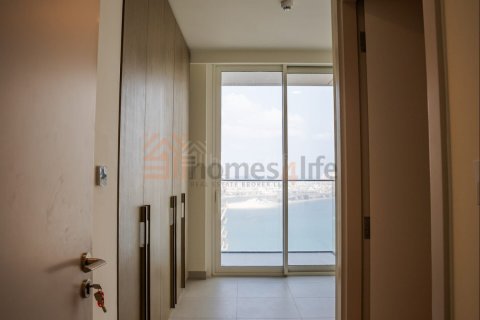 Apartment de 2 dormitorios en EMAAR Beachfront, UAE No. 163022 13