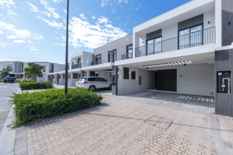 3 غرف نوم فيلا في EMAAR South, الإمارات العربية المتحدة رقم 163017 10