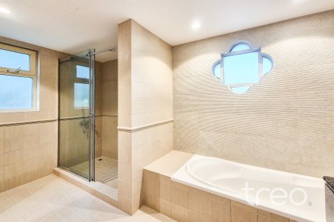Villa de 4 dormitorios en Jumeirah Islands, UAE No. 173808 7