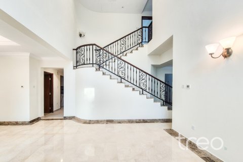 Villa de 4 dormitorios en Jumeirah Islands, UAE No. 173808 6