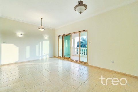 Villa de 4 dormitorios en Jumeirah Islands, UAE No. 173808 4