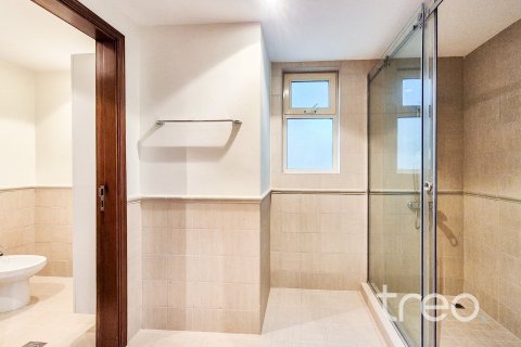 Villa de 4 dormitorios en Jumeirah Islands, UAE No. 173808 12