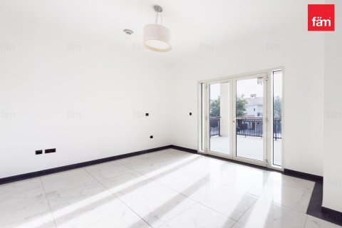 Вилла с 4 спальнями в Дубай, ОАЭ №141521 9