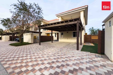 Вилла с 4 спальнями в Дубай, ОАЭ №141521 12