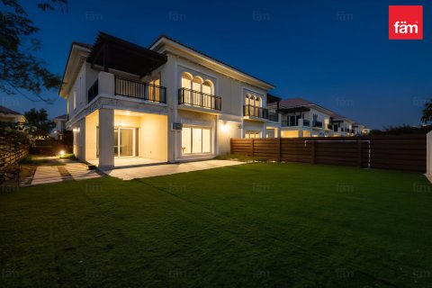 Вилла с 4 спальнями в Дубай, ОАЭ №141521