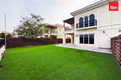 Вилла с 4 спальнями в Дубай, ОАЭ №141521 13