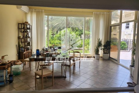 Townhouse de 4 dormitorios en Al Hamra Village, UAE No. 32365 1