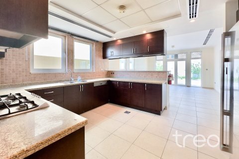 Villa de 3 dormitorios en Jumeirah Park, UAE No. 173926 14