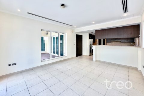 Villa de 3 dormitorios en Jumeirah Park, UAE No. 173926 12