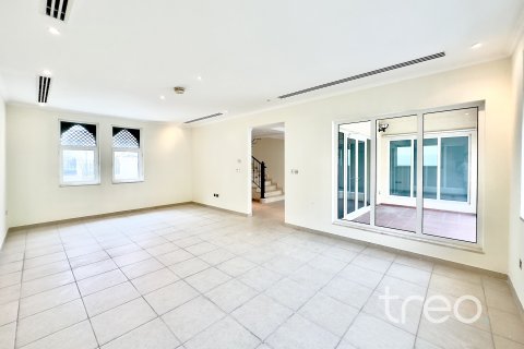 Villa de 3 dormitorios en Jumeirah Park, UAE No. 173926 10