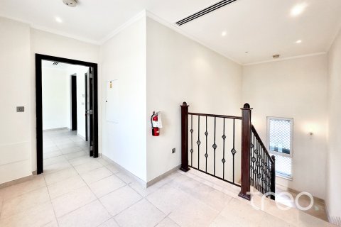 Villa de 3 dormitorios en Jumeirah Park, UAE No. 173926 9