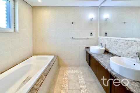Villa de 3 dormitorios en Jumeirah Park, UAE No. 173926 4