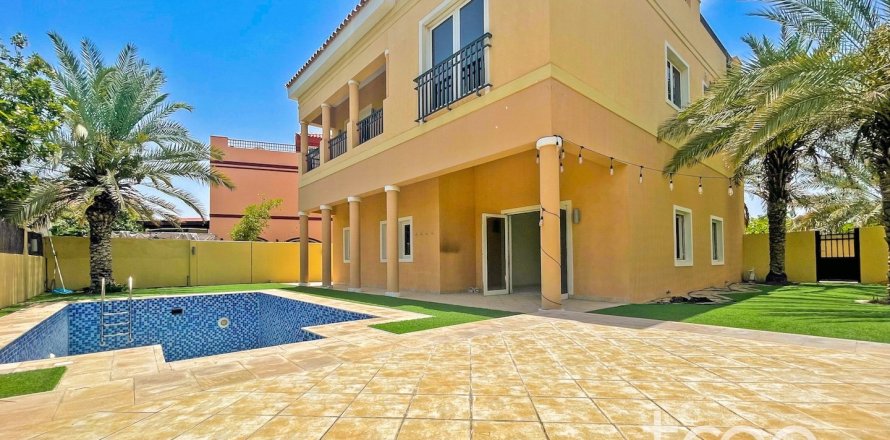 5 غرفة نوم  فيلا في Hacienda, الإمارات العربية المتحدة رقم 173928