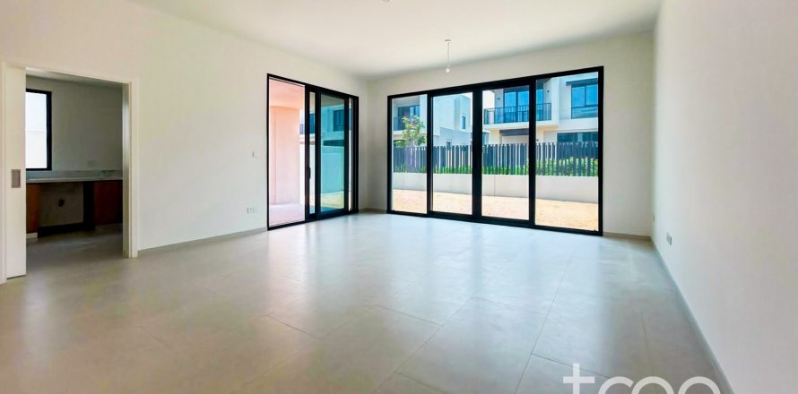 Townhouse de 4 dormitorios en Dubai, UAE No. 173931