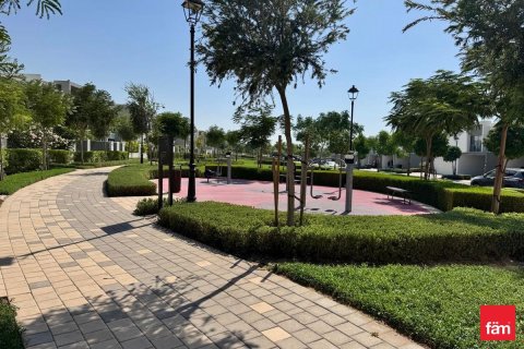 4 غرف نوم فيلا في دبي, الإمارات العربية المتحدة رقم 165556 8