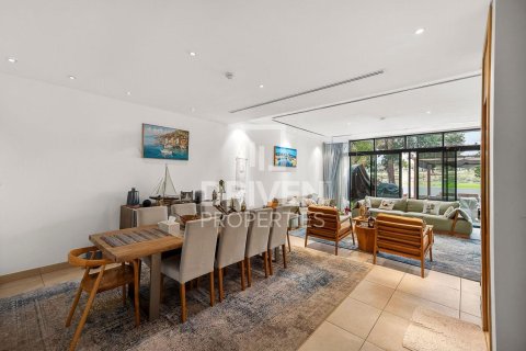 Townhouse de 4 chambres à Jumeirah Luxury, UAE No. 193508