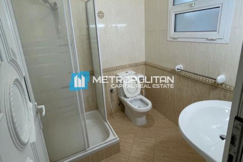 Villa de 12 dormitorios en Khalifa City, UAE No. 90949 5