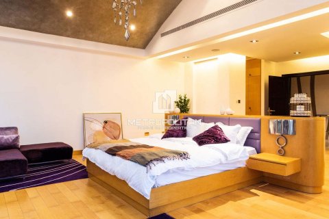 Вилла с 6 спальнями №128449 31