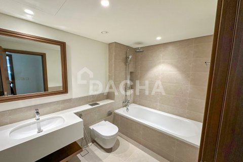Квартира с 1 спальней в EMAAR Beachfront, ОАЭ №161996 3