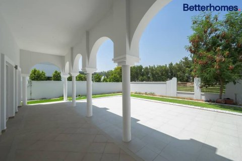 Villa de 4 dormitorios  No. 114849 25
