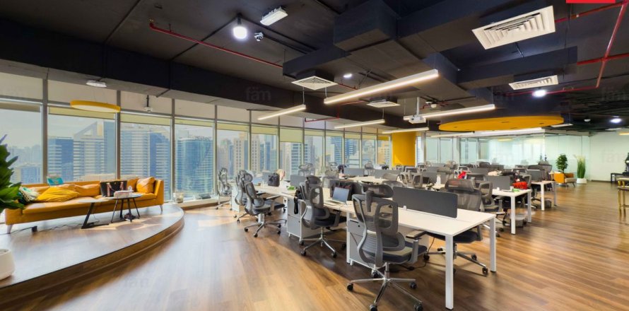 102.3m² Cafe / restaurant  No. 131956