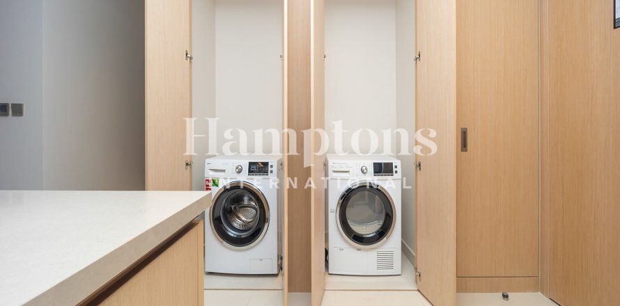 3 bedrooms Apartment in Downtown Dubai (Downtown Burj Dubai), UAE No. 144961