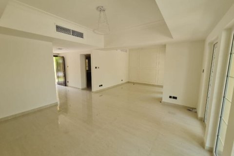 2 bedrooms Apartment in Dubai Land, UAE No. 163049 11