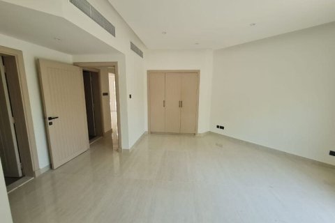 2 bedrooms Apartment in Dubai Land, UAE No. 163049 5
