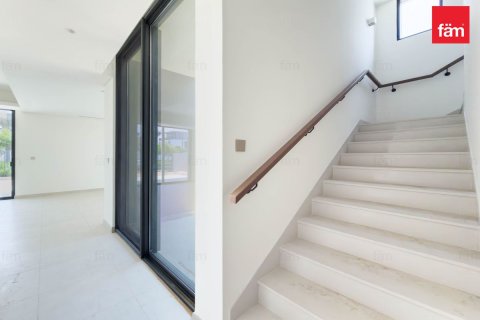 4 bedrooms Villa in Dubai, UAE No. 165475 21