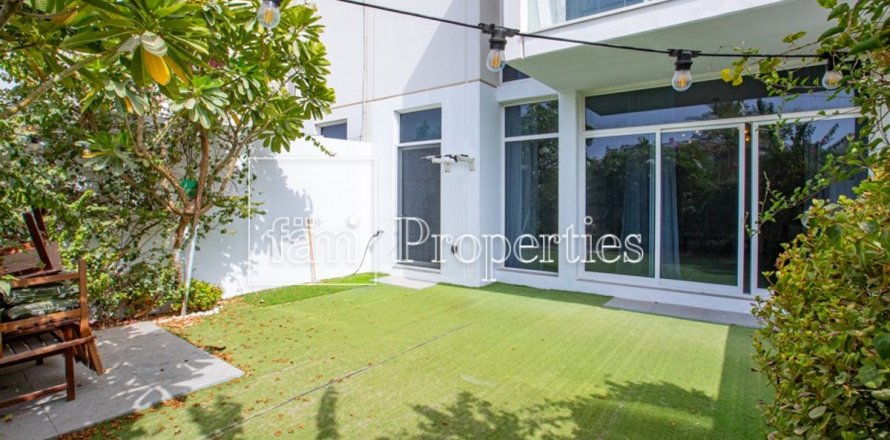 3 bedrooms Townhouse in Dubai, UAE No. 165474