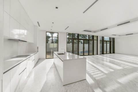Villa de 5 chambres à District One, UAE No. 102897 3