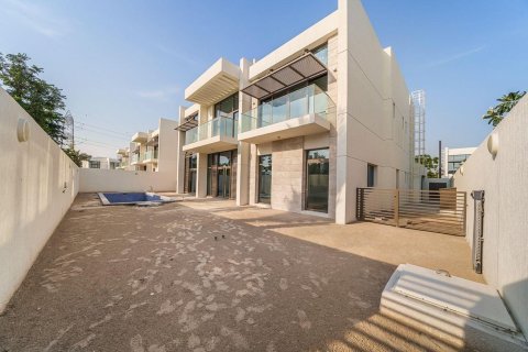 Villa de 5 chambres à District One, UAE No. 102897 6