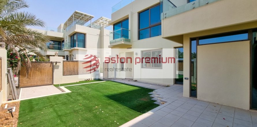 4 bedrooms Villa  No. 133096