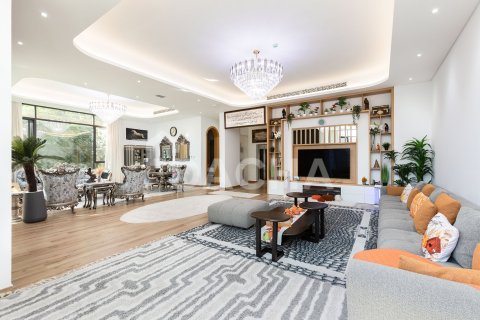 Вилла с 5 спальнями в Nad Al Sheba 1, ОАЭ №155672 16