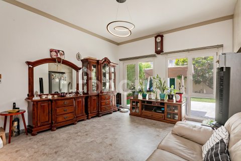 4 bedrooms Villa in Meadows, UAE No. 161268 13