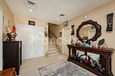 4 bedrooms Villa in Meadows, UAE No. 161268 8