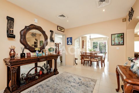 4 bedrooms Villa in Meadows, UAE No. 161268 4