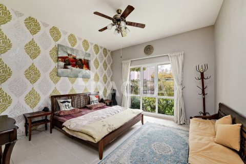 4 bedrooms Villa in Meadows, UAE No. 161268 9