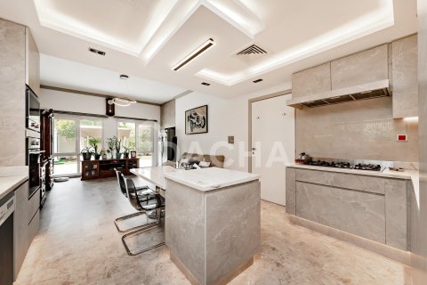 4 bedrooms Villa in Meadows, UAE No. 161268 17