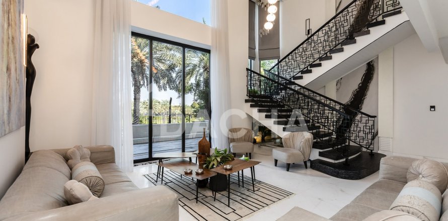 4 bedrooms Villa in Jumeirah Islands, UAE No. 161267