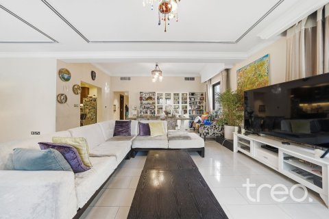 Villa de 3 chambres à Casa, UAE No. 173536 5