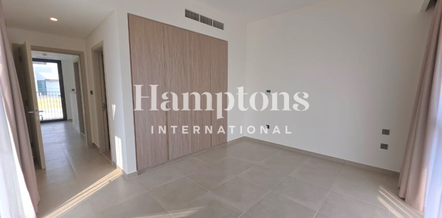 Таунхаус с 4 спальнями в Sweden, ОАЭ №134399