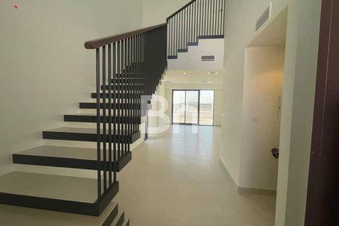 Townhouse de 4 dormitorios  No. 114783 2