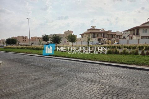 7 bedrooms Villa in Khalifa City, UAE No. 135409 11
