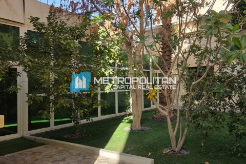 7 bedrooms Villa in Khalifa City, UAE No. 135409 8