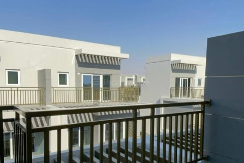 4 bedrooms Townhouse in DAMAC Hills (Akoya by DAMAC), UAE No. 165023 3