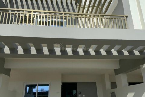 4 bedrooms Townhouse in DAMAC Hills (Akoya by DAMAC), UAE No. 165023 12